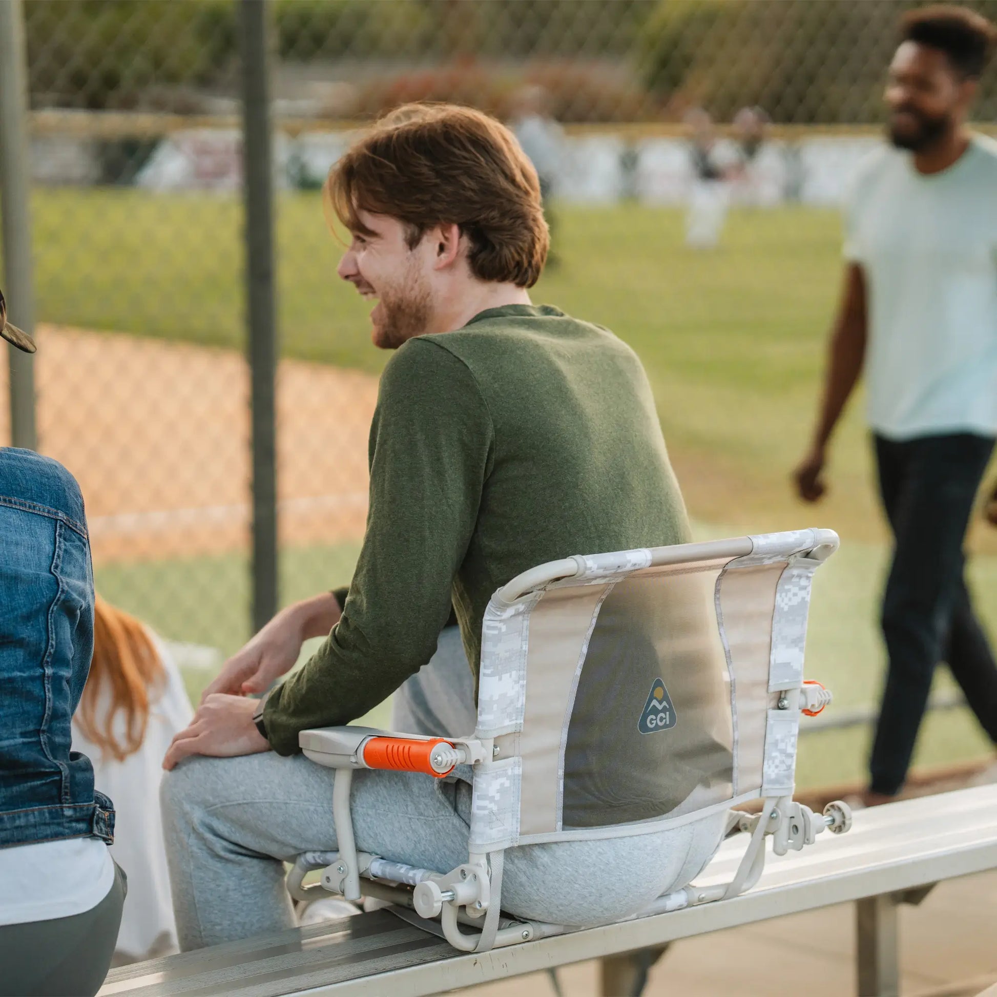 Stadium Rock-Cliner™ - Tailgate Support